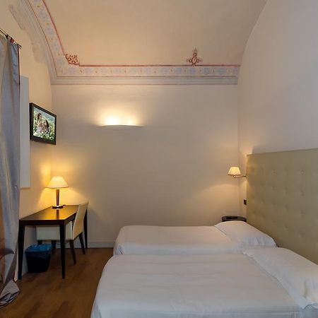פיזה Hotel Novecento מראה חיצוני תמונה