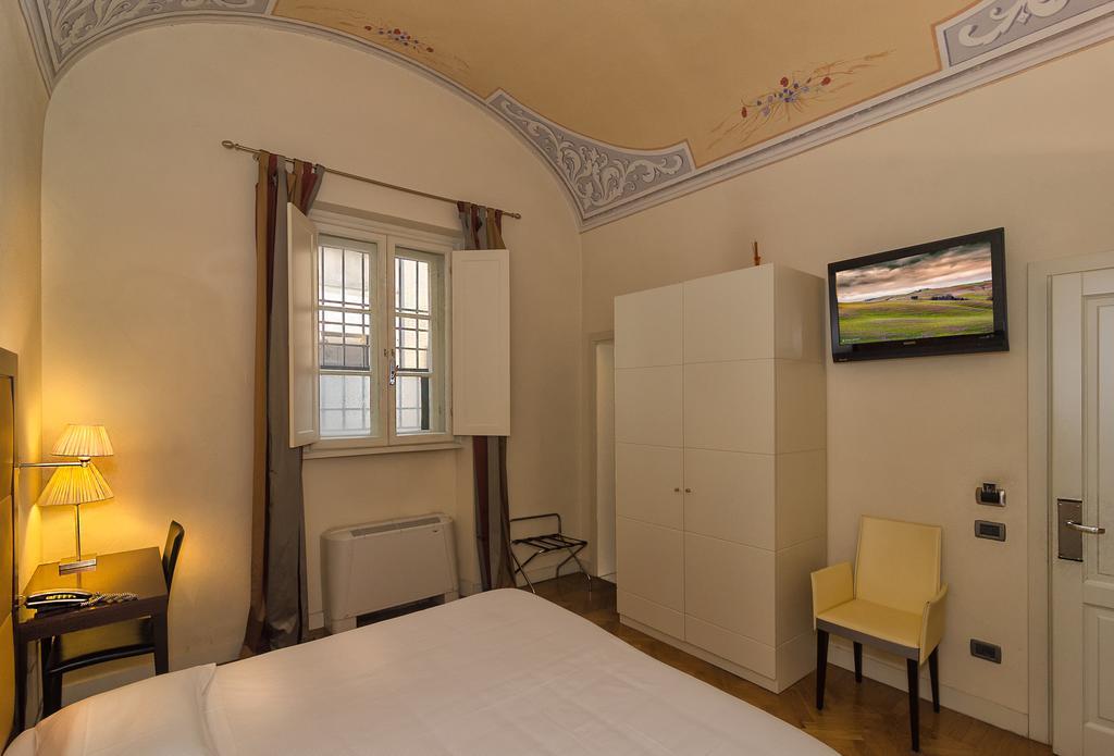 פיזה Hotel Novecento מראה חיצוני תמונה