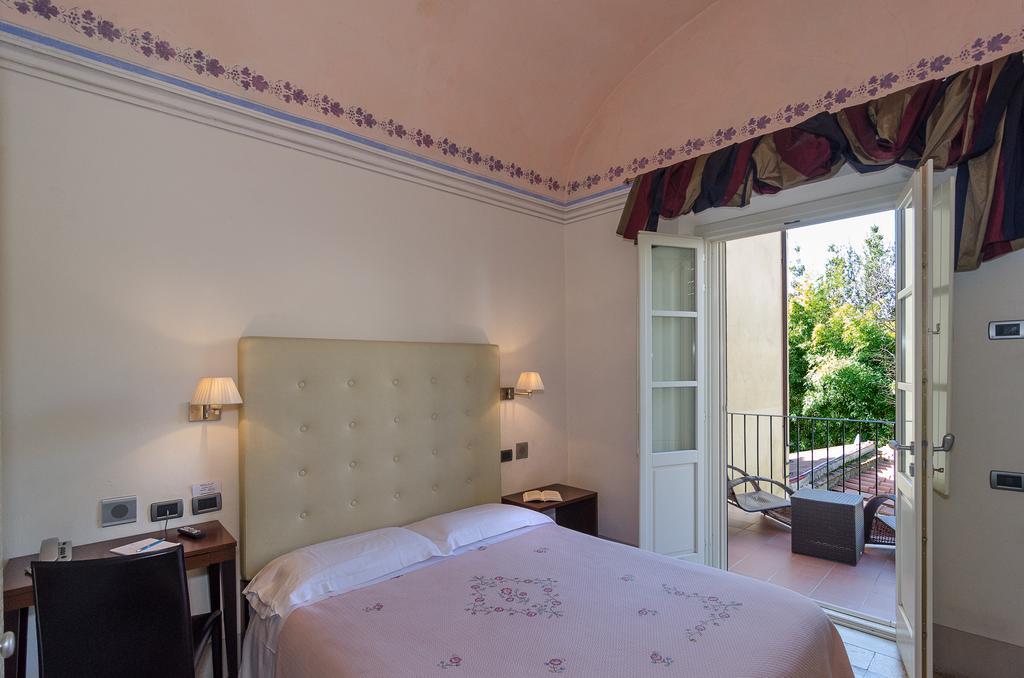 פיזה Hotel Novecento מראה חיצוני תמונה