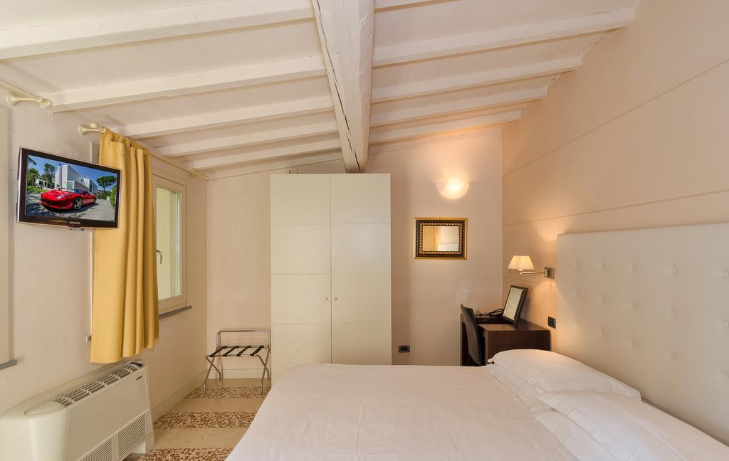 פיזה Hotel Novecento מראה חיצוני תמונה