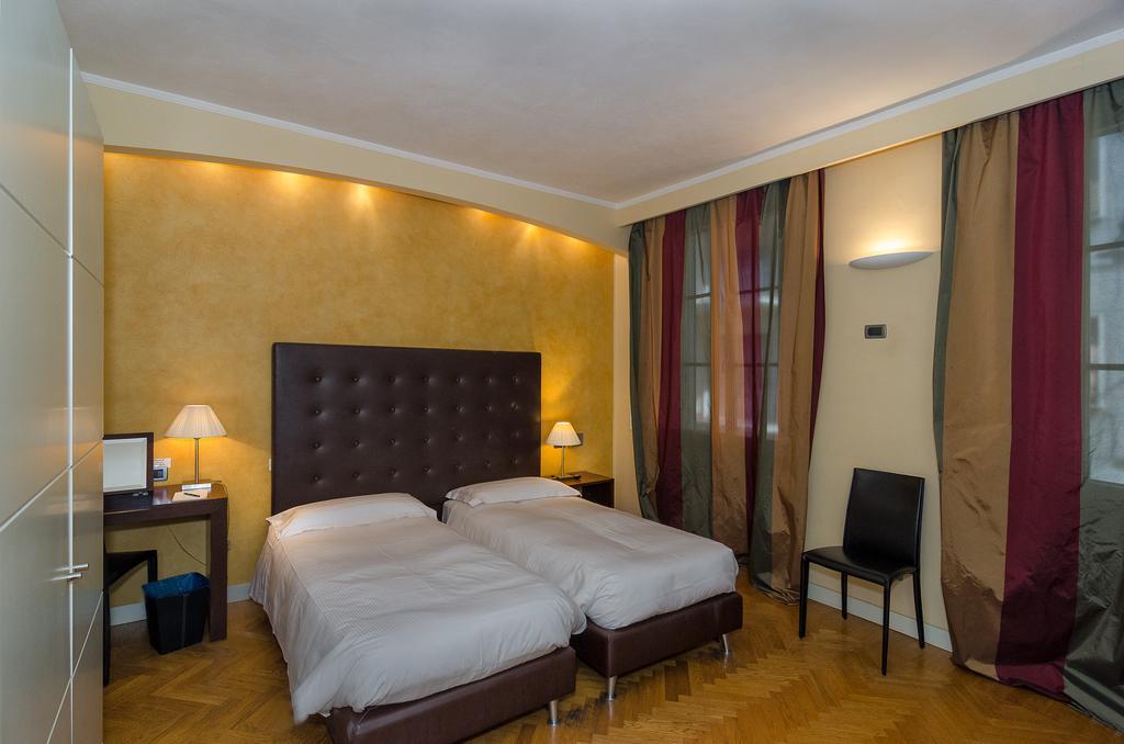 פיזה Hotel Novecento מראה חיצוני תמונה
