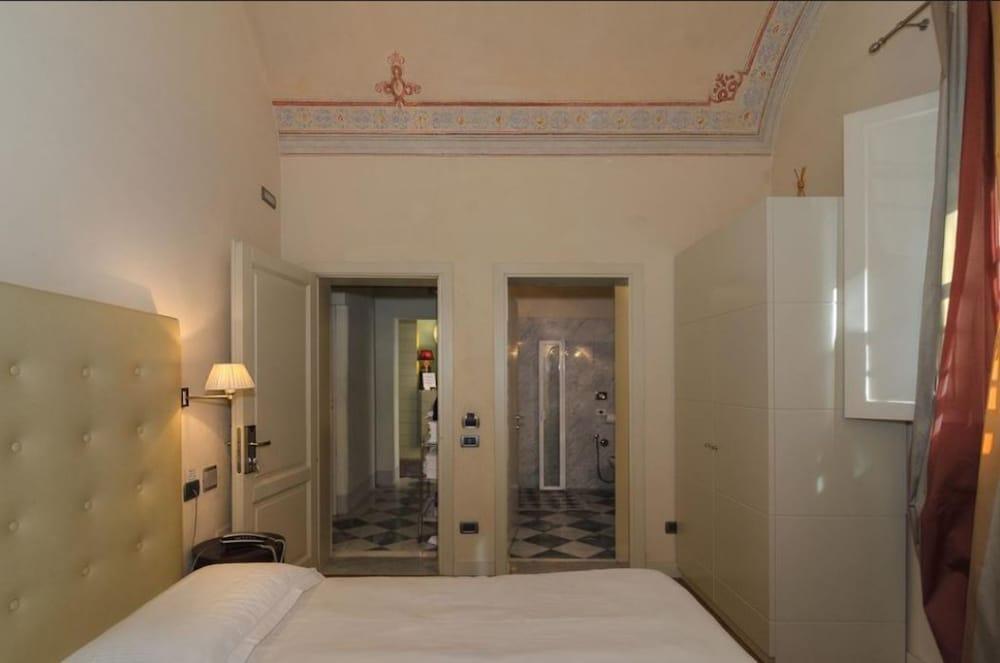 פיזה Hotel Novecento מראה חיצוני תמונה